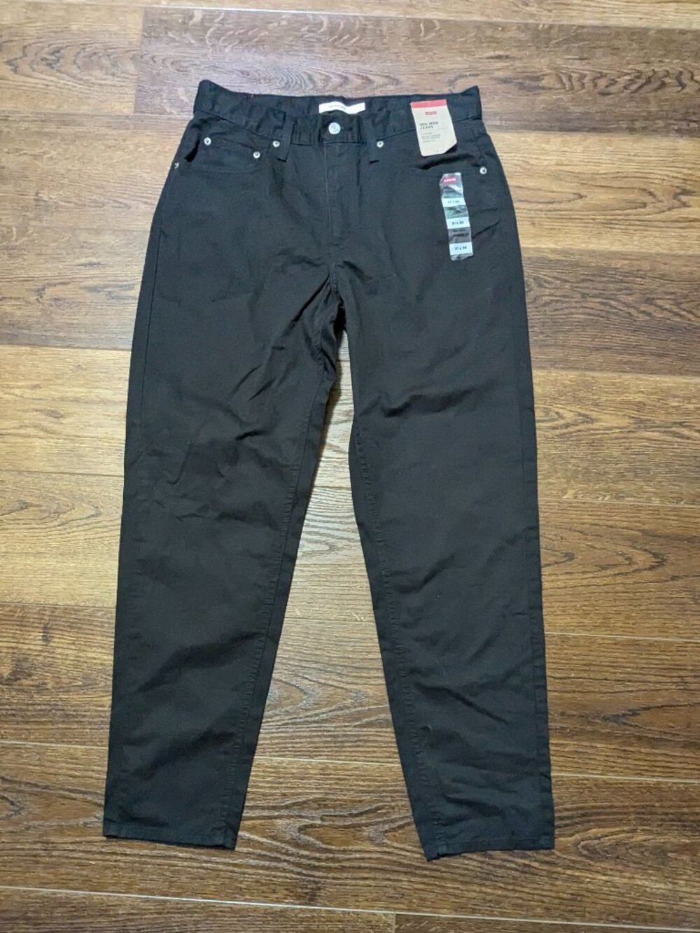 Levi's  80s Mom Jeans Women 31x30 Black High Rise Relaxed Tapered Leg NWT